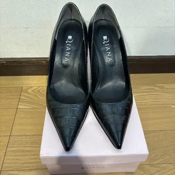DIANA 악어 패턴 펌프스