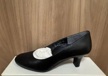 Pitti 블랙 관혼상제 펌프스
