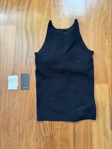anuans 탱크탑 black