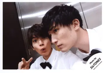 SixTONES 19년 셀카 기획 타카치 유고/제시 공식 사진 *1장