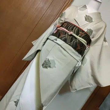 순수 실크 고급 코몬, 미사용에 가까운 상태