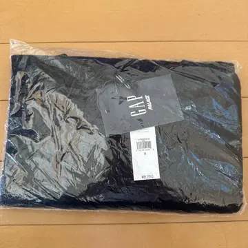 팔라스 x GAP 로고 자수 티셔츠 S
