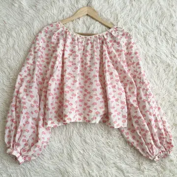 이에나 컷 자카드 숏 블라우스 꽃무늬 리본 2024SS
