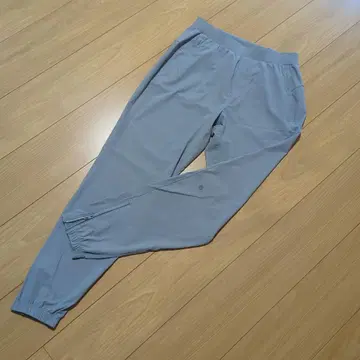 Lululemon 그레이 조거 팬츠