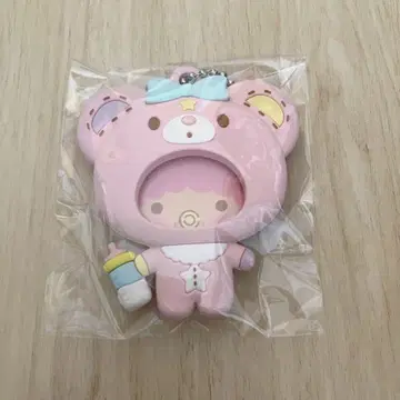 산리오 사진 배지가 달린 마스코트 키키라라
