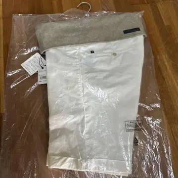 라르디니 화이트 숏 팬츠 31 사이즈