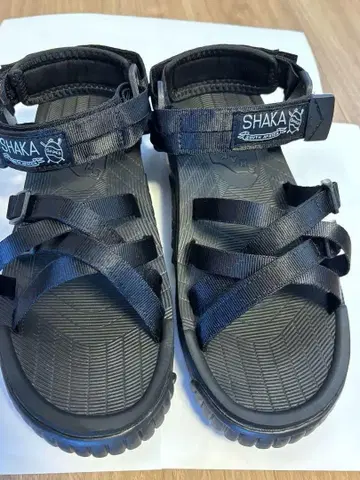 SHAKA 블랙 샌들 23cm