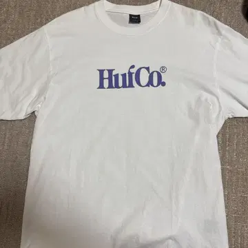 HufCo. 화이트 티셔츠