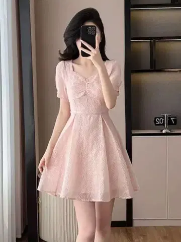 핑크 V 넥 허리 조임 플레어 원피스