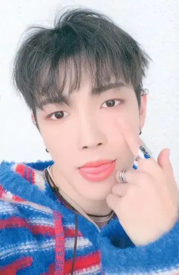ATEEZ ATINY 에디션 홍중 생일