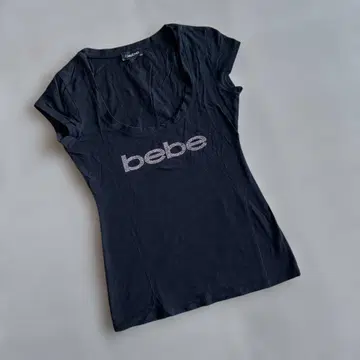 bebe 스톤 장식 블랙 티셔츠