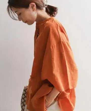 새상품급 DOORS 코튼 보일 턱 와이드 블라우스 오렌지 M