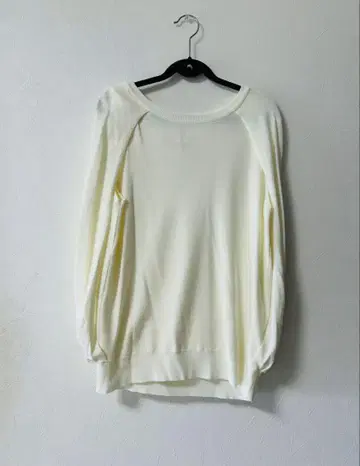 택 포함 새상품 FAVORI 아이보리 가디건풍 디자인 니트
