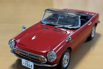 1964년 빨간색 오픈카 미니카