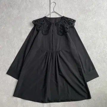CELFORD 빅 스캘럽 칼라 블라우스 자수 블랙