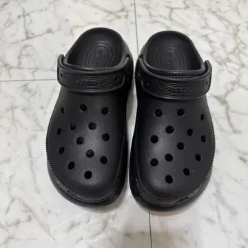 Crocs 아이코닉