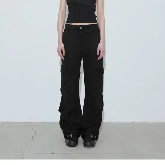 【BOHEMIAN SEOUL】25ss STRAP CARGO SWEATPANTS BOHEMIAN SEOUL | 보헤미안서울 Bohemian Seoul Strap Cargo