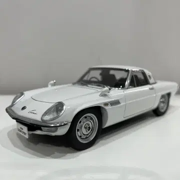 AUTO art 1/18 마쓰다 코스모 스포츠 화이트