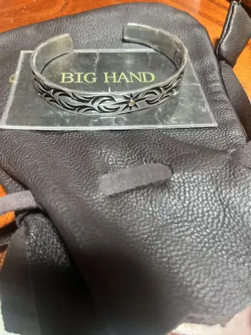 BIG HAND 뱅글