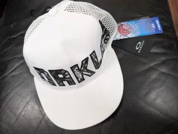 오클리 화이트 캡
