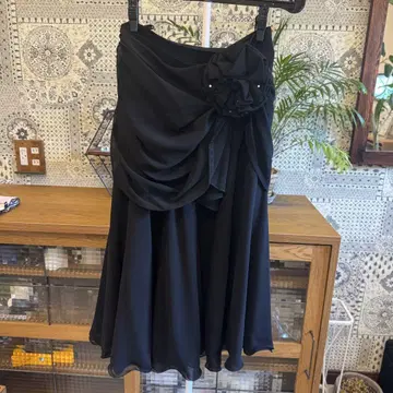 Zibeline 블랙 플레어 스커트 9AR