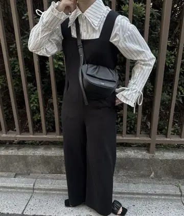 가죽 숄더백 lawgy