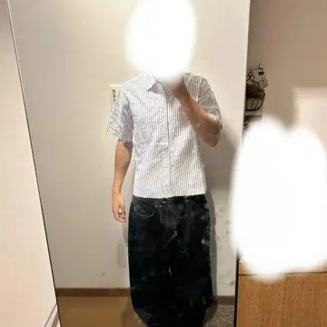 반팔 체크 셔츠  짧은 기장