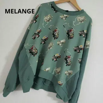 MELANGE 멜랑주 레트로 카메라 패턴 맨투맨