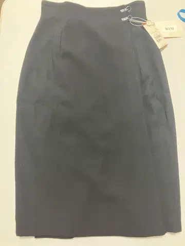 정가 73000엔 미사용 새상품 MANI 블랙 타이트 스커트 40