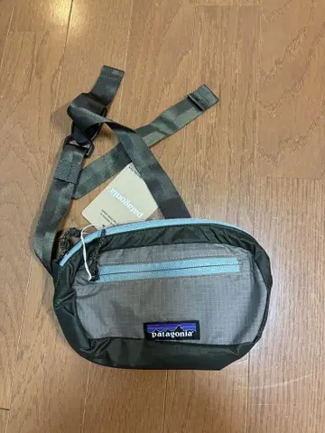 파타고니아 미니 힙 백 1L 그레이 그린