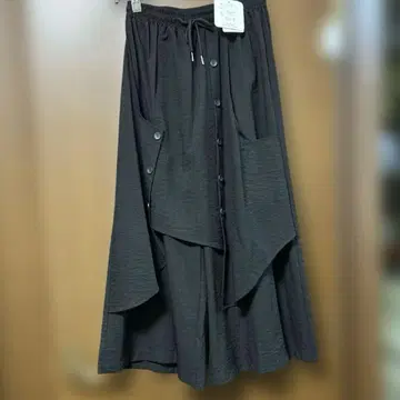 블랙 팬츠