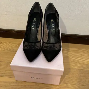 DIANA 레이스 펌프스