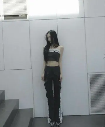 멜트 레이디 러플 플레어 팬츠