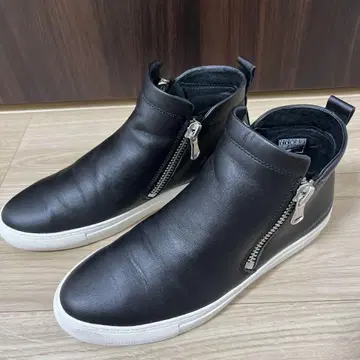 새상품급! 스케쳐스 천연 가죽 사이드 지퍼 하이컷 스니커즈 25cm