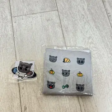txt 타고냥 멀티 크로스, 스티커