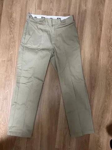 874 Original Fit 베이지 치노 팬츠