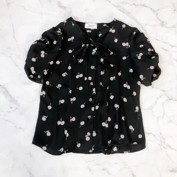 deicy 데이시 반팔 빈티지 체리 블라우스 일본제 블랙