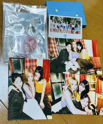 TWICE 지효 허벅지 트와이스 키체인 훼미리마트 사진 키체인