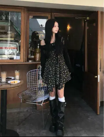 emmy 언밸런스 헴 플라워 미니 원피스