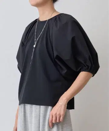 24SS BEARDSLEY 비어즐리 마쉬멜로우 슬리브 풀오버
