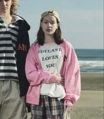 BOYS in TOY LAND 티셔츠