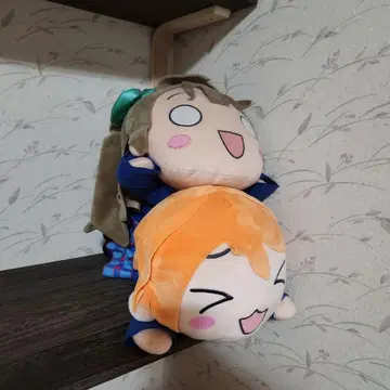 러브 라이브 누워 있는 봉제 인형
