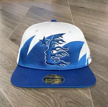 Hellstar Studios fitted hat 캡 X