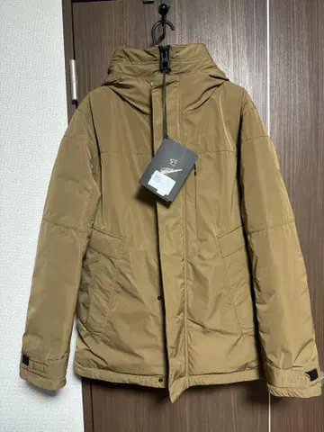 미사용 새상품 몬테코레 다운 자켓