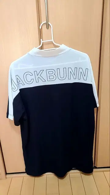 JACKBUNN 골프 모크넥 셔츠 사이즈 6 블랙/화이트