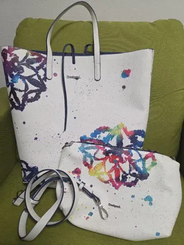 데시구알 desigual 꽃무늬 토트백 & 파우치 세트 가격 협상 가능
