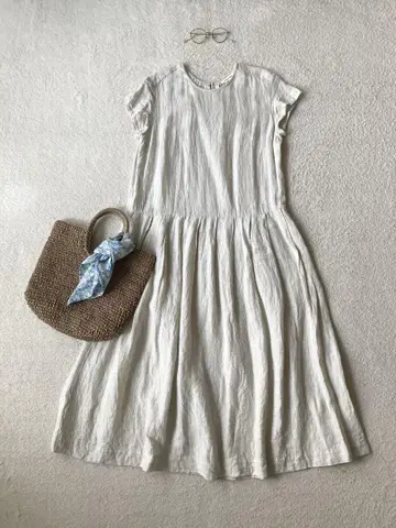 핸즈 오브 크리에이션 린넨 턱 원피스