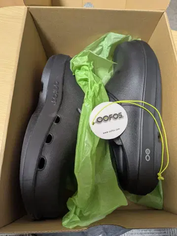 OOFOS OOclog 블랙 27cm M8/W10 박스 포함