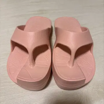 라쿠바키 샌들