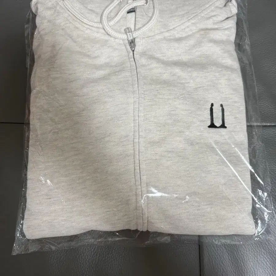 Übermensch G-DRAGON フーディージップアップ 新品 G-DRAGON - Hoodie Zip-Up [2025 World Tour 'Übermensch